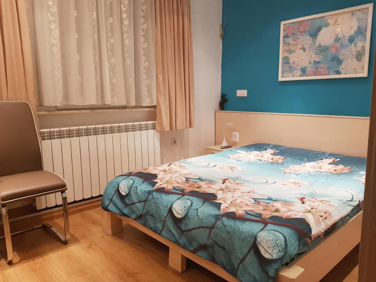 Libera Hostel Sofia Buitenkant foto